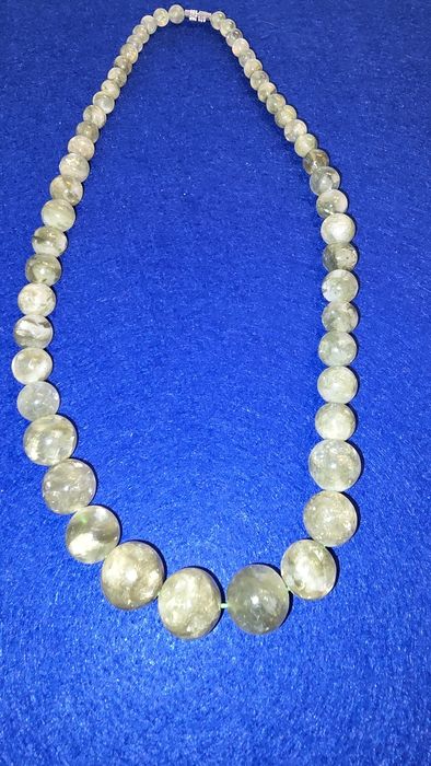 Colar em Lepidolite verde