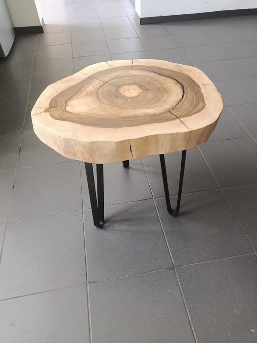 Stoliki kawowe z drewna