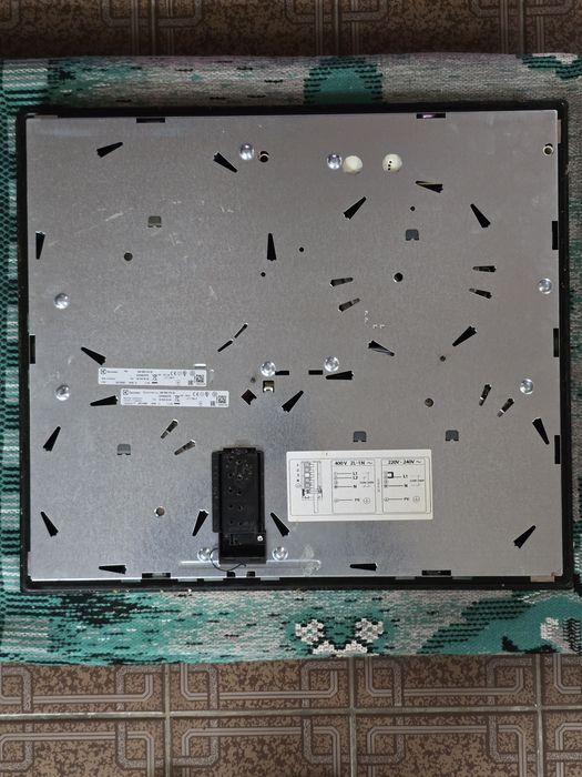 Варочна поверхня Electrolux Platinum EHF96547FK (електроплита)
