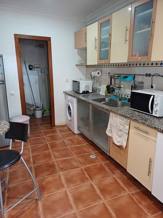 Moradia T6+6 + terraço - Lote 260m2 | Rendimento - Excelente investimento