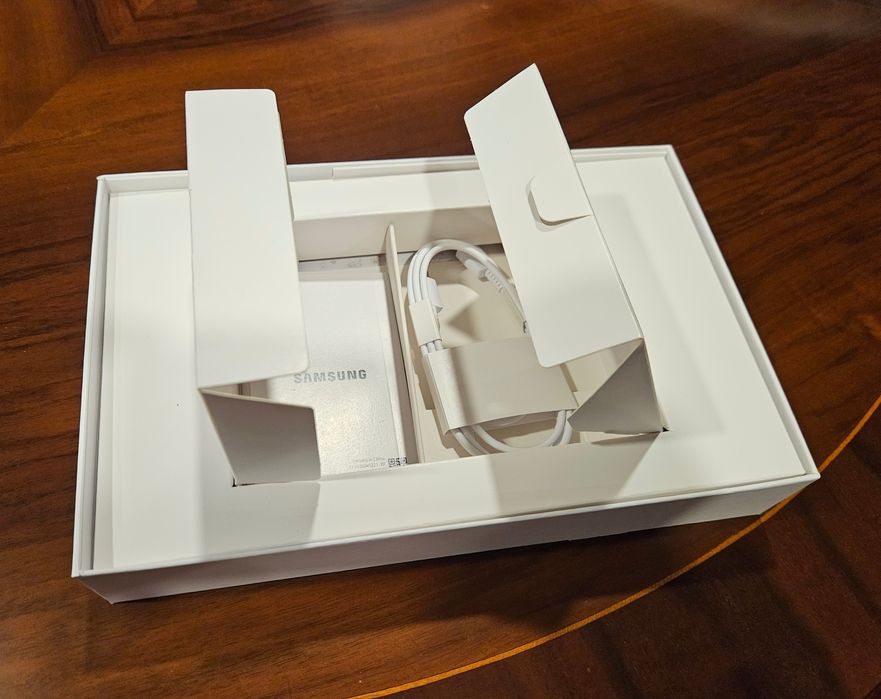 Galaxy Tab A7 plus impecável