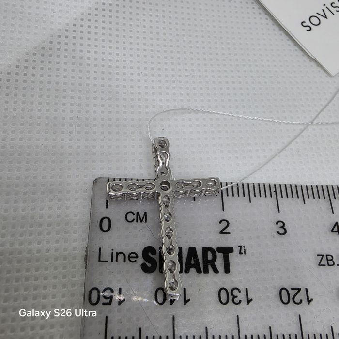 Хрестик з білого золота. Sovissimo. Новий.