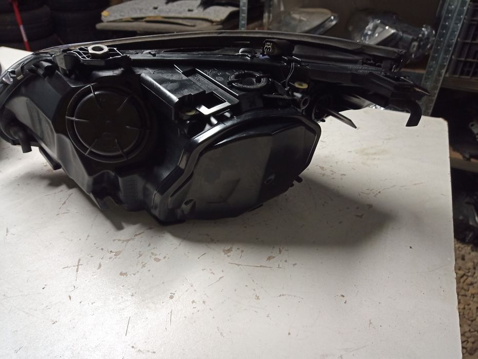 Komplet lamp BMW E60 bi-Xenon skrętny Europa
