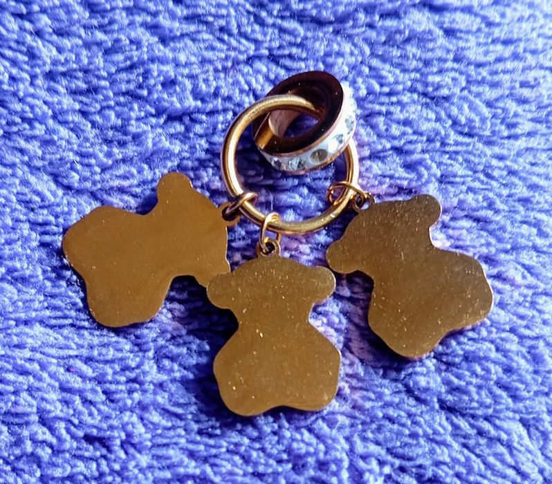Ursinhos da Tous, aço com banho de ouro 18k.
