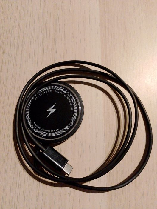 Ładowarka indukcyjna do smartfona