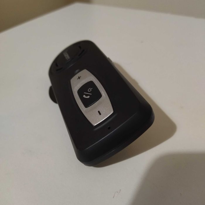 Mãos livres (alta-voz) para automóvel