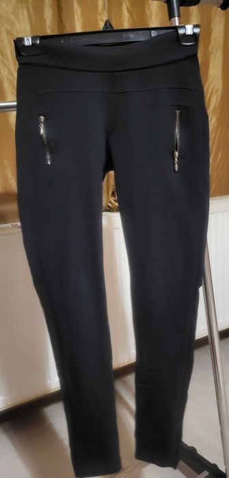Czarne eleganckie spodnie  cygaretki S