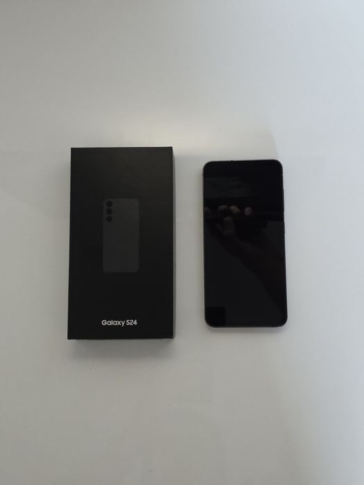 Telefon Samsung Galaxy S24 czarny - 256 GB