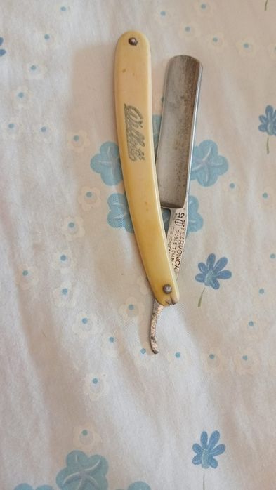 Vendo 2 navalhas de Barbeiro.