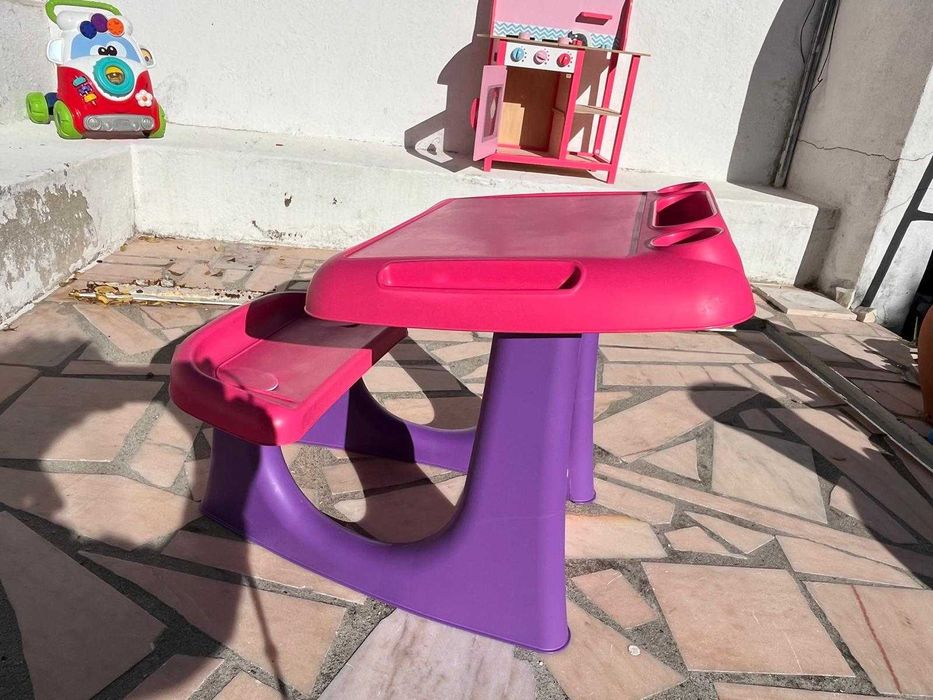 Fisher Price  - Primeira secretária para criança