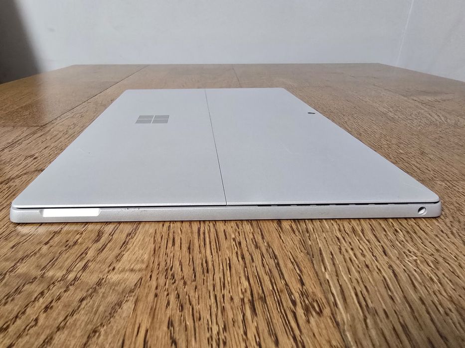 Surface PRO5 12.3" QHD i5 8gb 256gb LTE