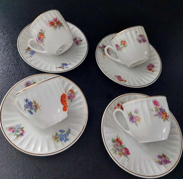 Polecam piękne małe porcelanowe filiżanki pochodzące z regionu w obecn