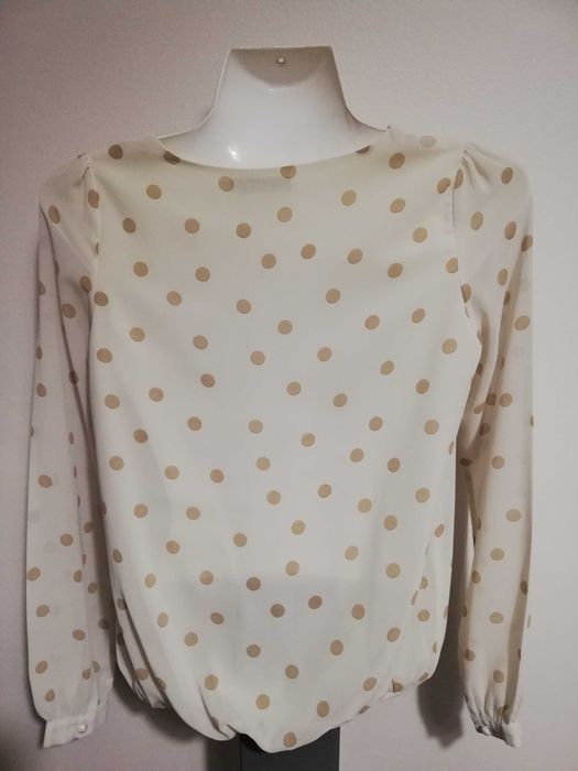 Blusa Manga Comprida com bolinhas