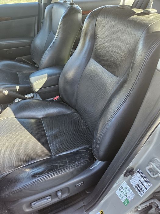 Toyota Avensis 2.0 D-4D (2004)