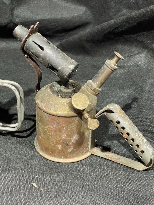 Лампы паяльные Швеция