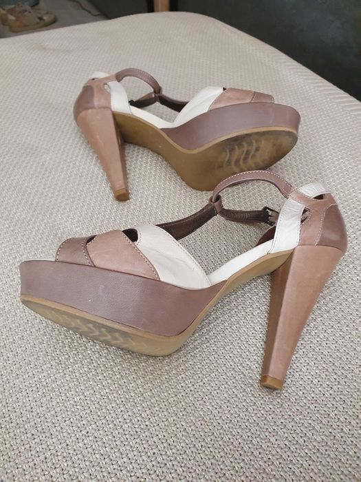 Sapatos abertos vaniel