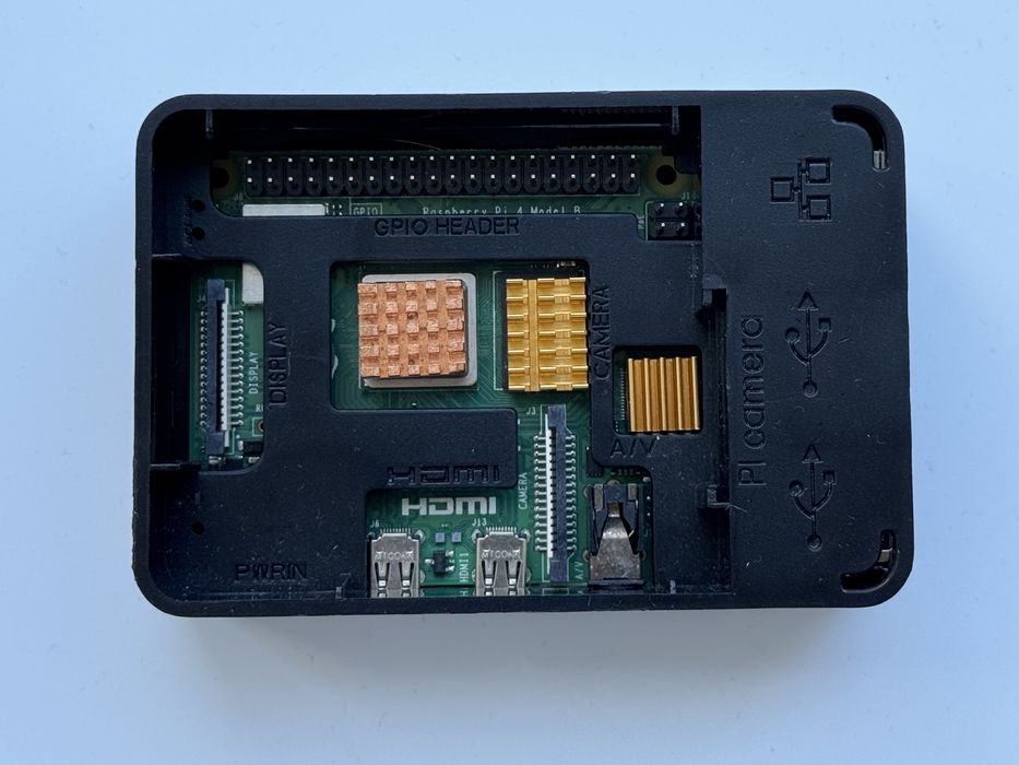 Raspberry Pi 4 Model B 1GB у корпусі з БЖ