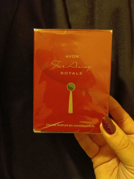 Far away royale Avon