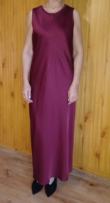 Długa wytworna sukienka, Jarosław Ewert