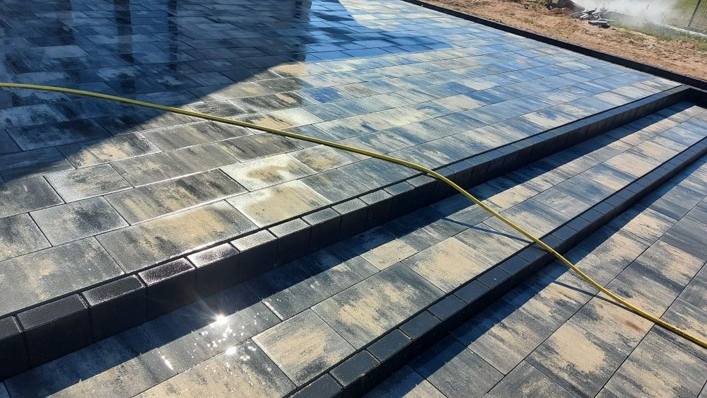 Układanie kostki brukowej