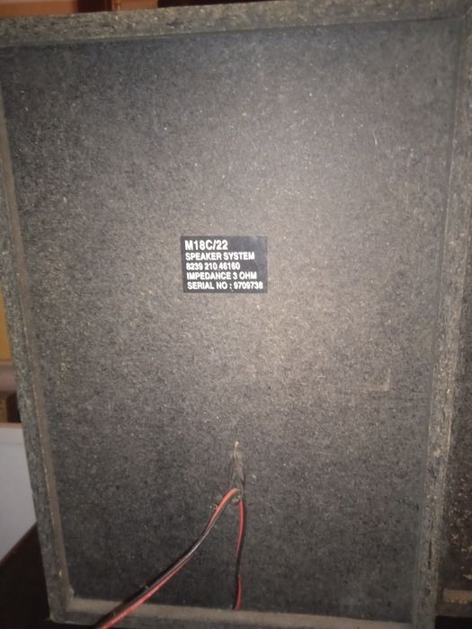 Par de Colunas Grundig 20w 3 ohm