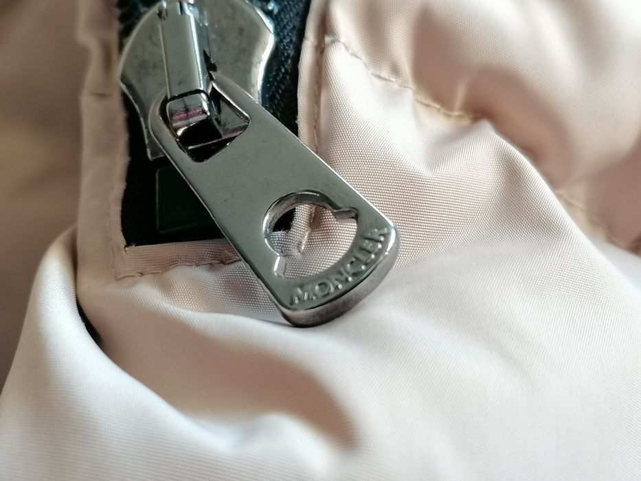 Kurtka puchowa Moncler mega ciepła