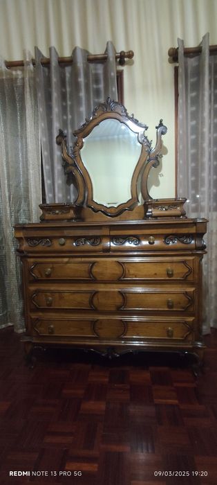 Vendo quarto sem roupeiro