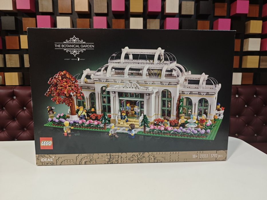 Конструктор LEGO IDEAS 21353 Ботанічний сад (3792 Деталі)
