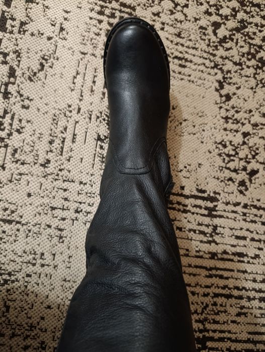 Сапоги жіночи шкіряні  39 р