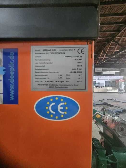 Piec na Trociny Zrębka Owies Pestka Wióra inne Biomasy Ruchomy Ruszt