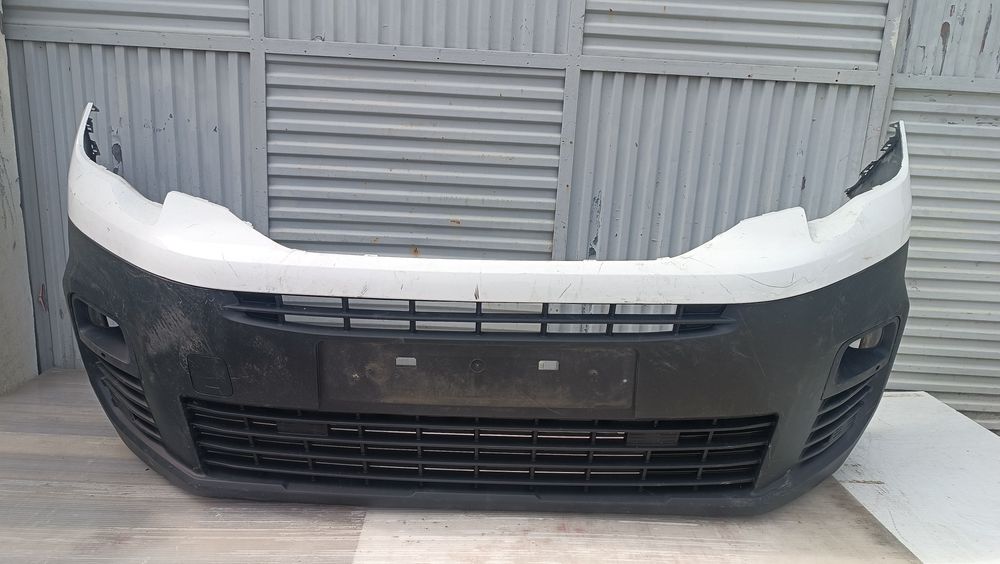 Vendo parachoque de frente Peugeot partner ano 2020