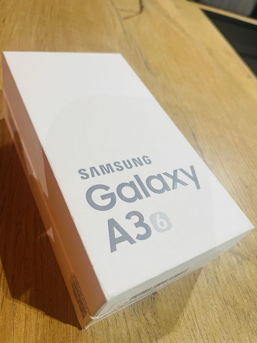 W pelni sprawny telefon Samsung A3 Super Amoled