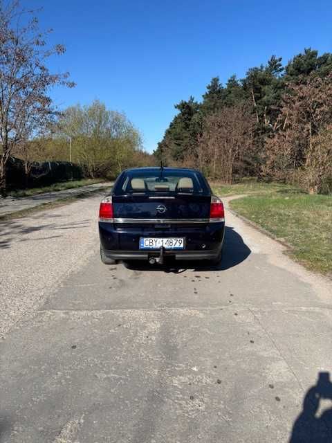 Opel Vectra C LPG sedan 2003 rok