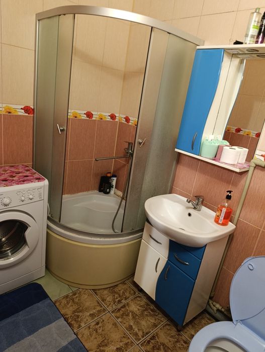 Здам двокімнатну квартиру подобово