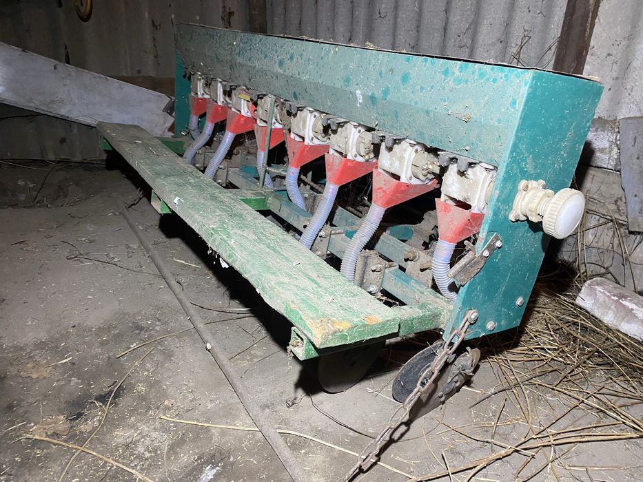 Продам сівалку 8 рядну до мототрактора