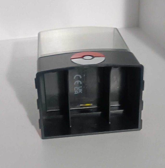 Pokémon Pikachu With Case WCT Nintendo Bandai