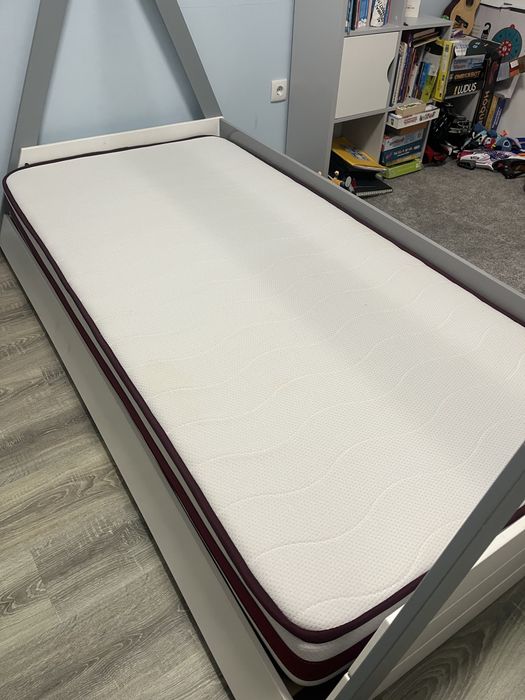 Cama  Montessori + Colchão + Cómoda + Edredon + 3 Capas de Edredon