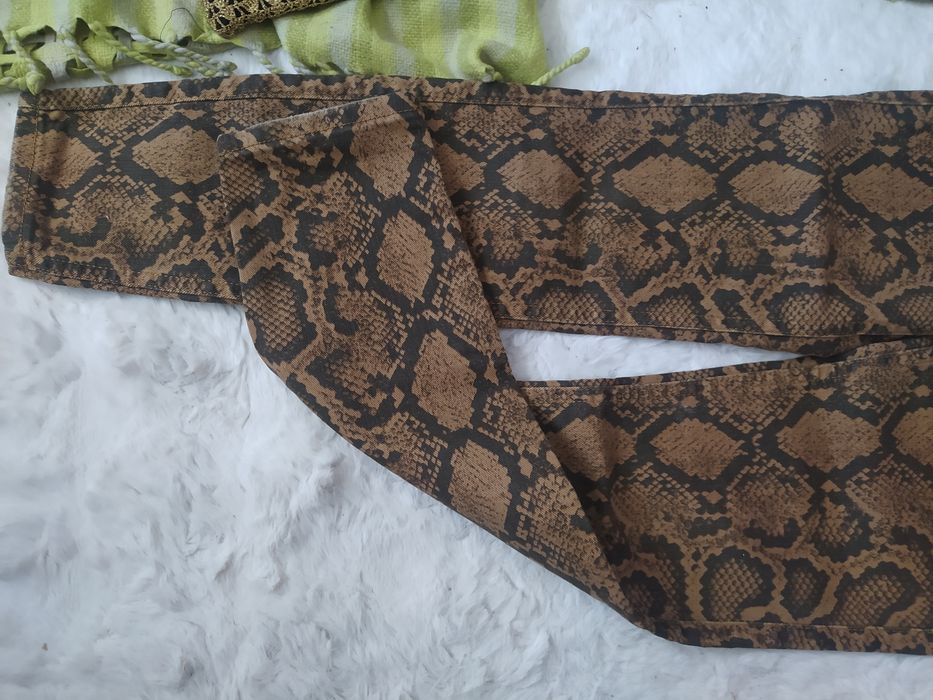Spodnie wężowe.Jeans.36.Zara