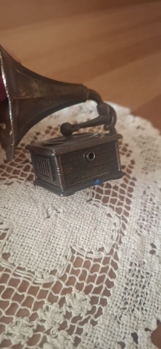 strugaczka temperówka Gramofon-Zabytkowa kolekcjonerska