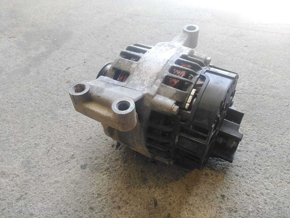 Alternador Fiat Punto 1.2 a Gasolina de 2013