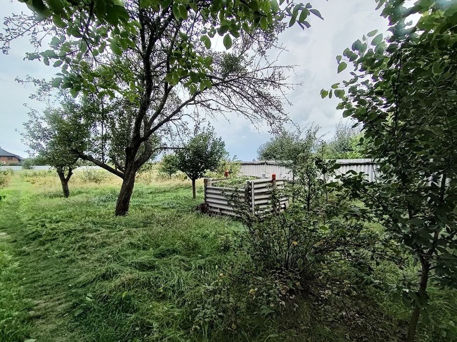 Продається 1/2 будинку,виведена в окреме домоволодіння,в с.Плесецьке