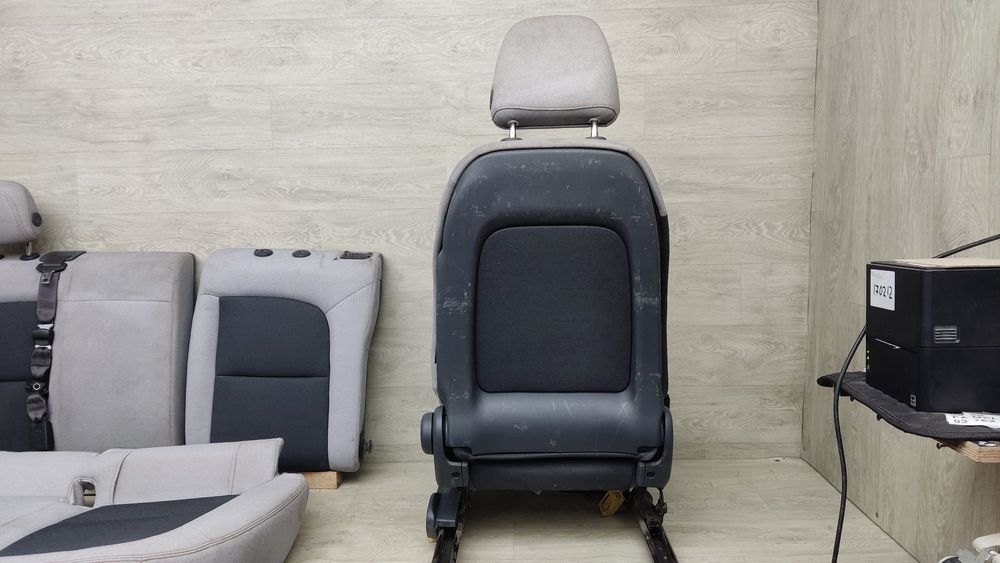 Салон сидіння водія задній диван Chevrolet Bolt EV 2017-2021 42563917