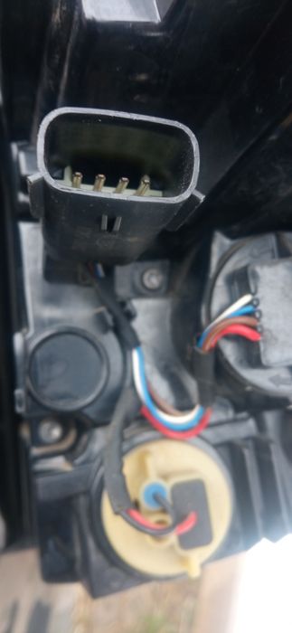 Opel Crossland x 2017-lampa lewa tylna tył