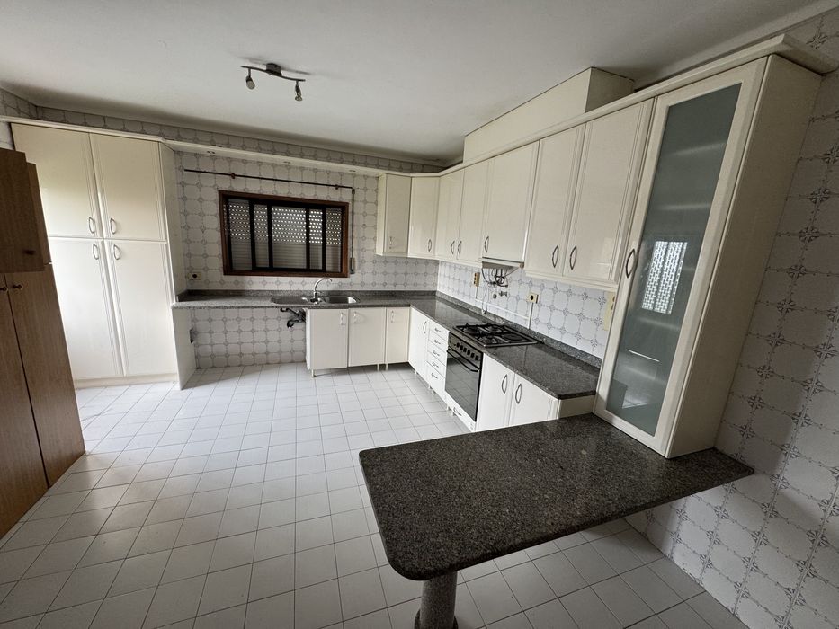 Vende se cozinha em bom estado