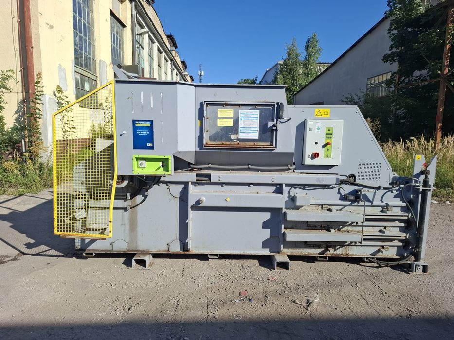 Prasa pozioma kanalowa do odpadów foli makulatury kartonu papieru 60 T