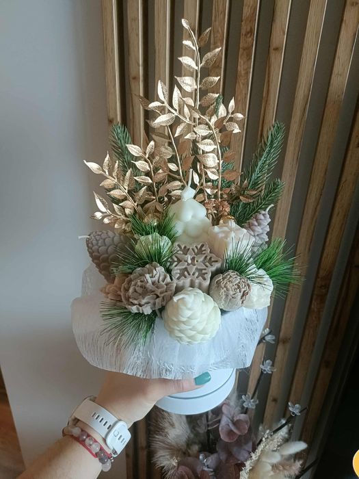 Stroiki bożonarodzeniowe z własnoręcznie robionych świec sojowych