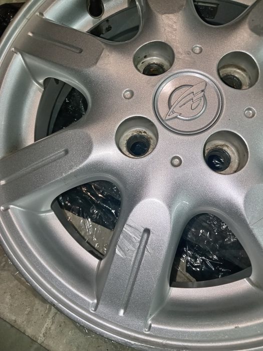 Легкосплавні диски R 14 4 x100 ET 43.5 ЦО 56.6 Ravon R2