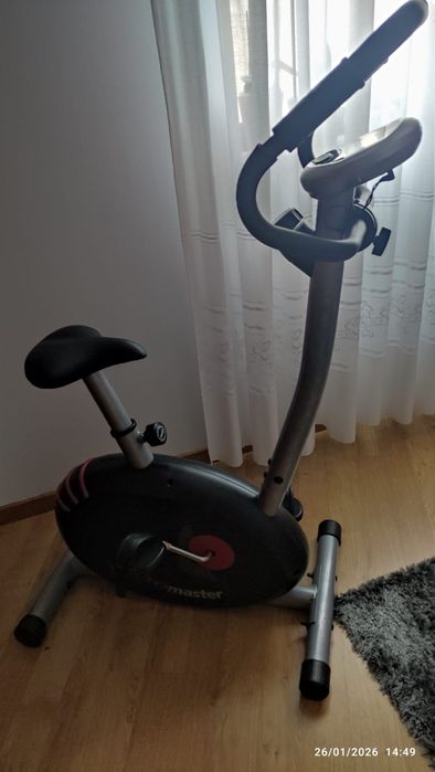 Stationary Bicycle463666986479800321