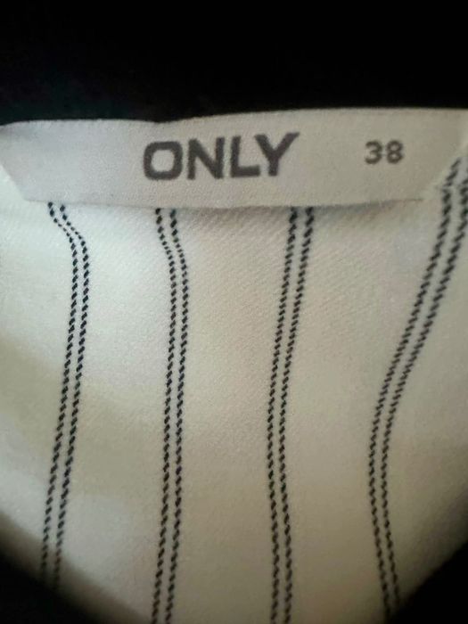 Bluza damska ONLY z naszywkami rozmiar 38 bejsbolówka  zamek