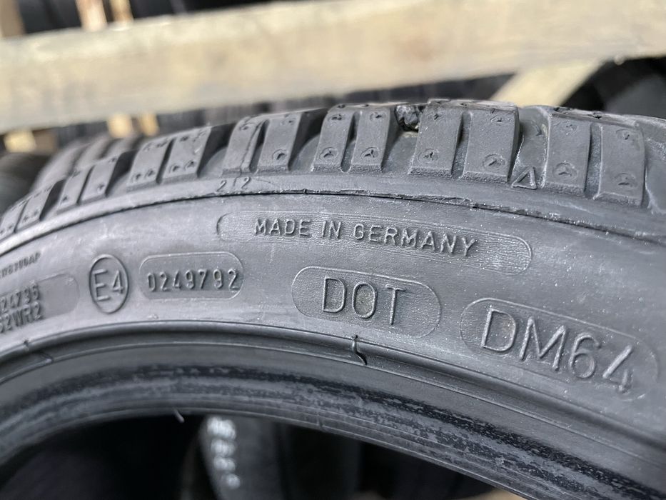 Комплект шин DUNLOP 215/40 R17 резина Р17